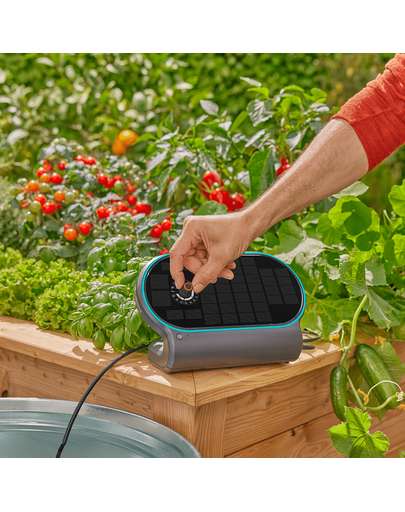 GARDENA Irigare cu energie solara AquaBloom L