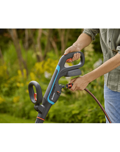 GARDENA Set perie pentru spalare terase, cu baterie