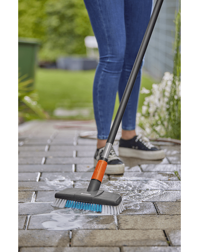 GARDENA Cleansystem perie tare pentru suprafete mari, rezistente la uzura